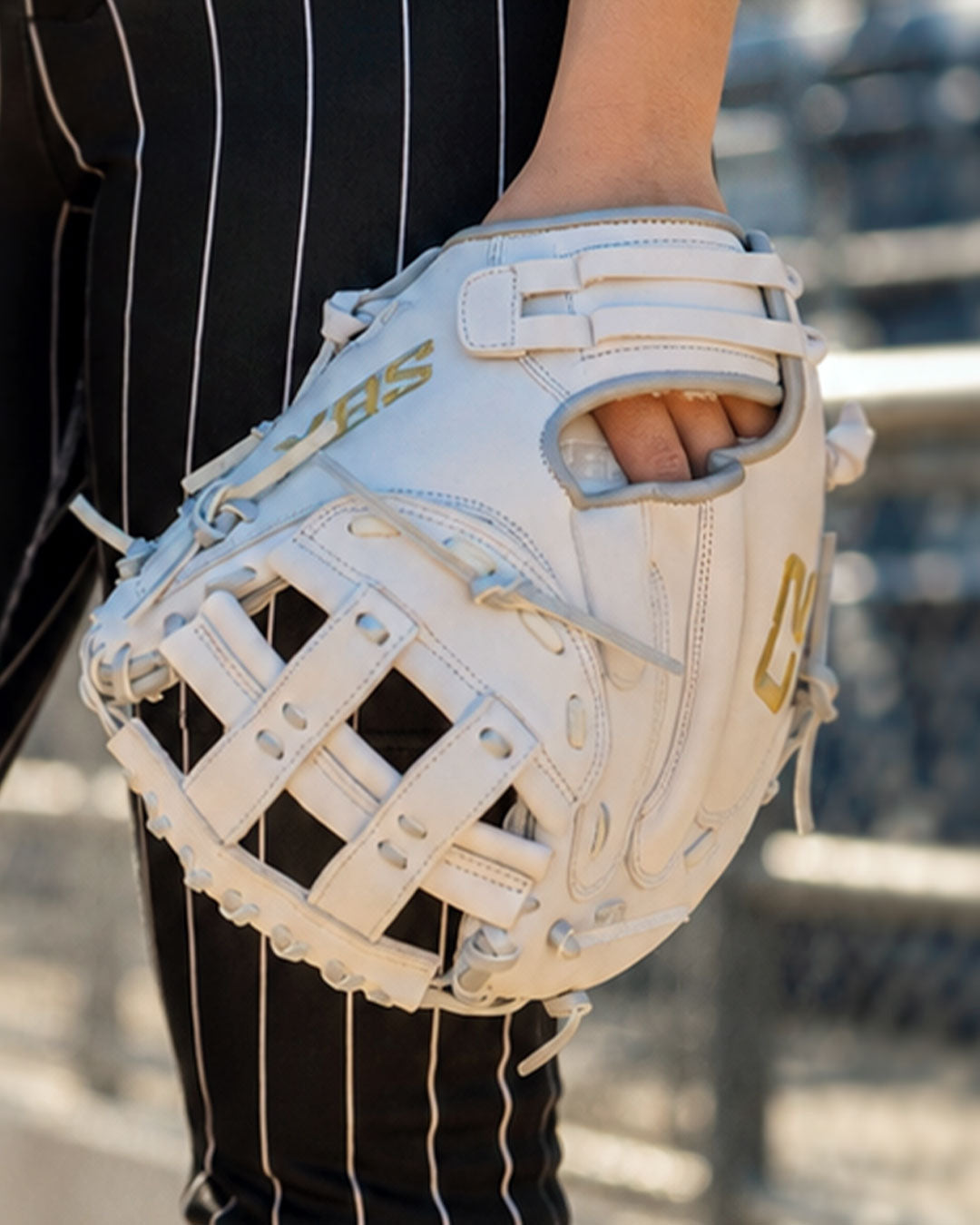 2026 SBX ProHide C2 Fastpitch Catcher's Mitt - Arctic Glimmer